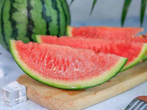 火爆吃瓜,揭秘娱乐圈幕后真相