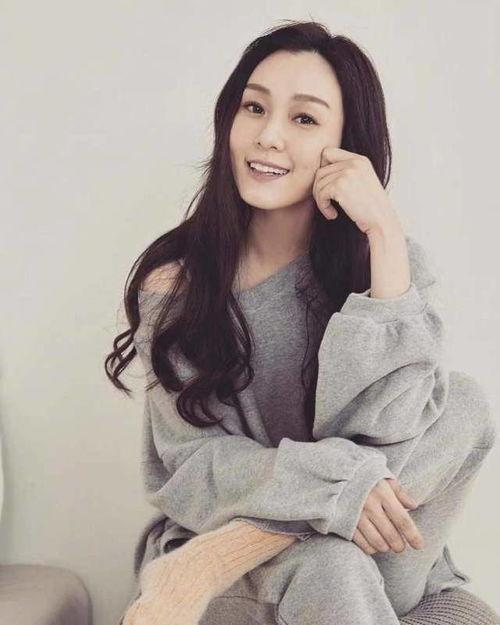 当你看到女神吃瓜,笑料百出！