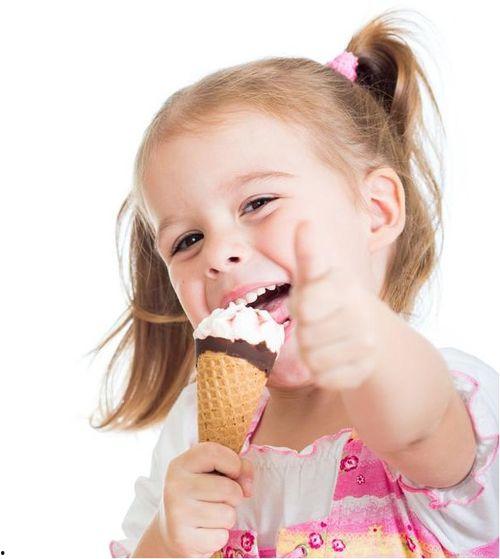 小朋友吃瓜吃冰淇淋,瓜果冰淇淋，甜蜜清凉一夏