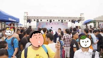 朝阳广场吃瓜群众,吃瓜群众的热闹现场